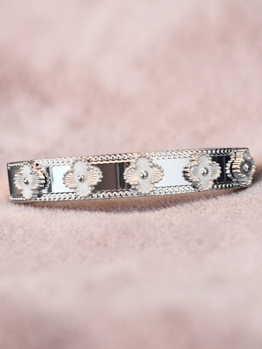 CLOVER BANGLE CUFF BRACELET STAINLESS STEEL SIZE 5.5 - 6